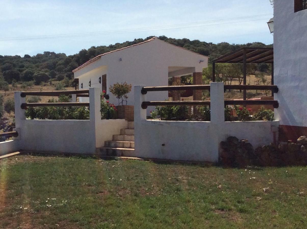Santa Marta Complejo Rural Con Pista De Padel Casa de hóspedes Archidona Exterior foto